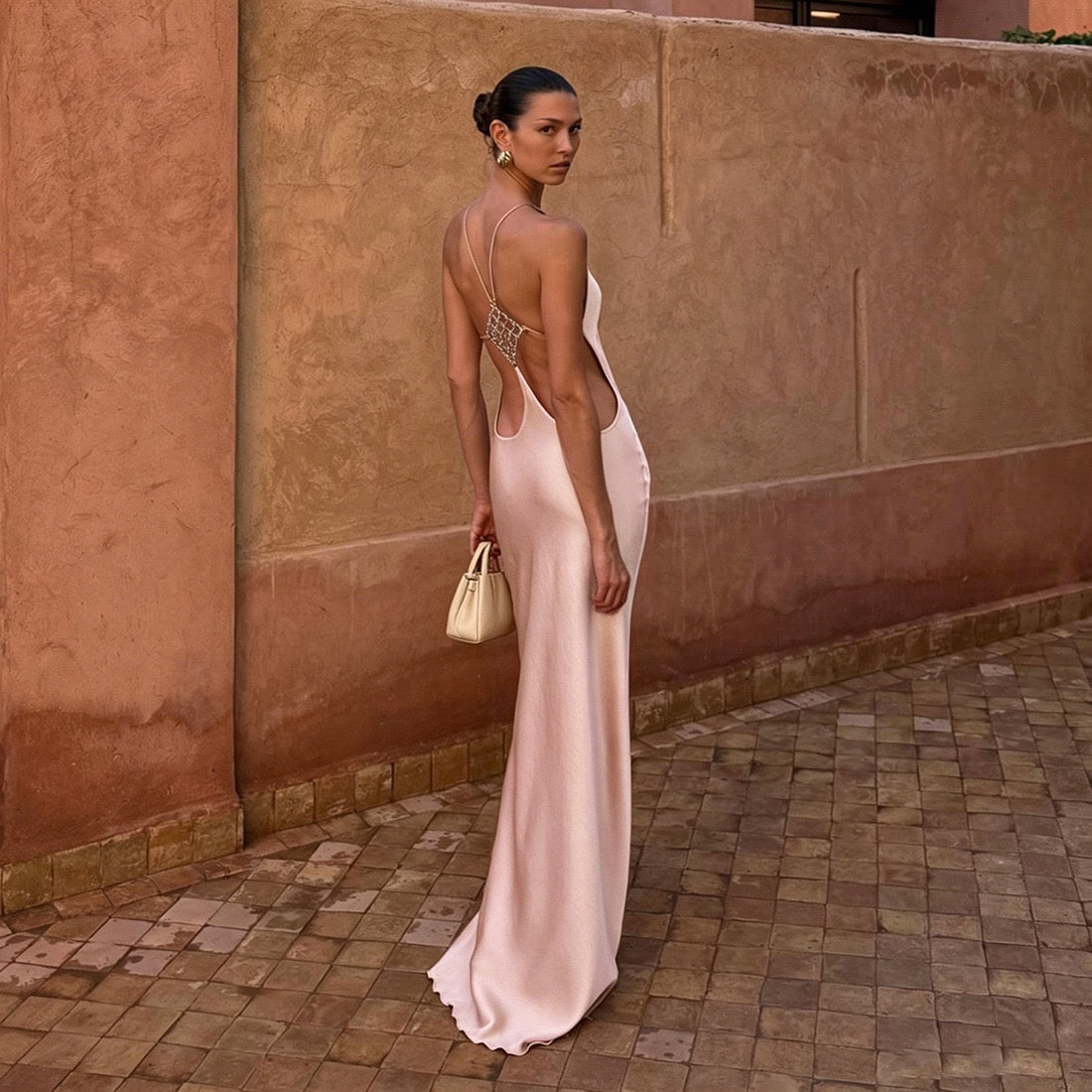 Elegant & Detailed