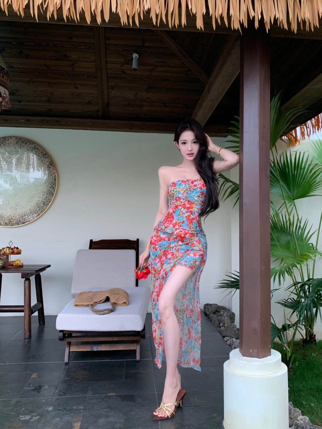 Boho-Chic Floral Bodycon Dress – Elegant Summer Midi