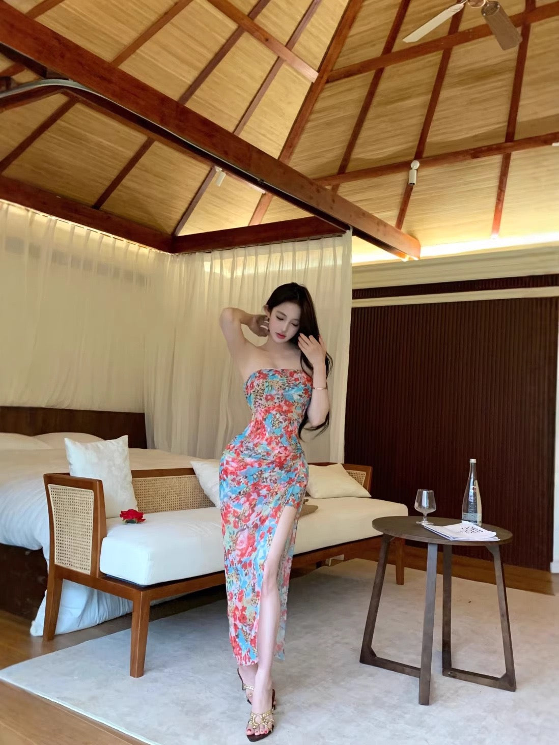 Boho-Chic Floral Bodycon Dress – Elegant Summer Midi